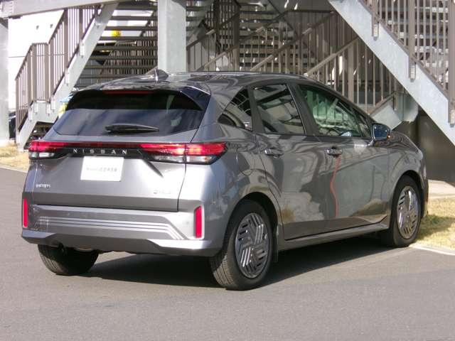 ノート １．２　Ｘ　弊社展示試乗車　メモリーナビ　ＥＴＣ　リアカメラ　衝突被害軽減ブレ－キ　全方位カメラ　ＥＴＣ付　禁煙車　ＬＥＤヘッドライト　レーンアシスト　インテリジェントキー　ワンオーナー　ドラレコ　整備記録簿　盗難防止システム　ワンセグＴＶ　ＴＶナビ（2枚目）