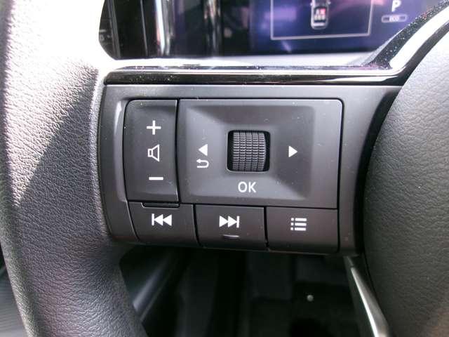 ノート １．２　Ｘ　弊社展示試乗車　メモリーナビ　ＥＴＣ　リアカメラ　衝突被害軽減ブレ－キ　全方位カメラ　ＥＴＣ付　禁煙車　ＬＥＤヘッドライト　レーンアシスト　インテリジェントキー　ワンオーナー　ドラレコ　整備記録簿　盗難防止システム　ワンセグＴＶ　ＴＶナビ（10枚目）