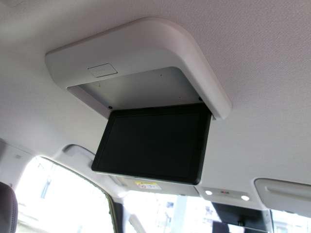 セレナ ２．０　ハイウェイスターＶ　弊社展示試乗車　日産コネクトナビ　ＥＴＣ　Ｗ電動スライド　レーダークルコン　レーンアシスト　展示試乗車ＵＰ　ＬＥＤランプ　ワンオーナー車　盗難防止システム　ＥＴＣ装備　カーテンエアバッグ　アルミホイール　キーフリー　メモリ－ナビ　ナビＴＶ（6枚目）