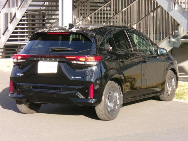 ノート １．２　Ｘ　弊社展示試乗車　メモリーナビ　ドラレコ　リアカメラ　衝突被害軽減ブレ－キ　全方位カメラ　ＥＴＣ付　禁煙車　ＬＥＤヘッドライト　レーンアシスト　インテリジェントキー　ワンオーナー　ドラレコ　整備記録簿　盗難防止システム　ワンセグＴＶ　ＴＶナビ（2枚目）