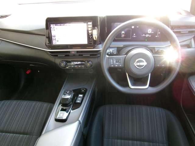 ノート １．２　Ｘ　弊社展示試乗車　メモリーナビ　ドラレコ　リアカメラ　衝突被害軽減ブレ－キ　全方位カメラ　ＥＴＣ付　禁煙車　ＬＥＤヘッドライト　レーンアシスト　インテリジェントキー　ワンオーナー　ドラレコ　整備記録簿　盗難防止システム　ワンセグＴＶ　ＴＶナビ（3枚目）