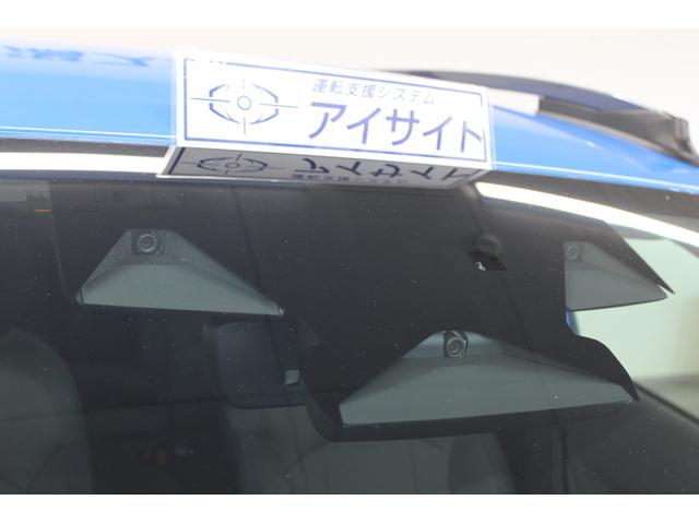クロストレック Ｌｉｍｉｔｅｄ　元弊社使用車　オプションパーツ装備　新世代ＥｙｅＳｉｇｈｔ／運転席パワーシート／ＬＥＤヘッドライト／１１．６インチセンターインフォメーションディスプレイ／デジタルマルチビューモニター／ヒーテッドドアミラー／ワイパーデアイザー（4枚目）