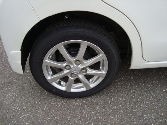 ステラ Ｒ　ナビ搭載　４ＷＤ　純正キー２つ　取扱説明書　整備手帳　パンク修理剤（33枚目）