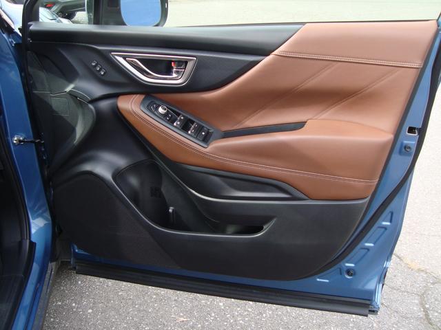 フォレスター Advance EyeSight搭載車 ナビ バックカメラ サイドカメラ レーンアシスト クルーズコントロール X-MODE 電動リヤゲート シートヒーター シートポジション記憶 スマートキー CD・DVD再生(14枚目)