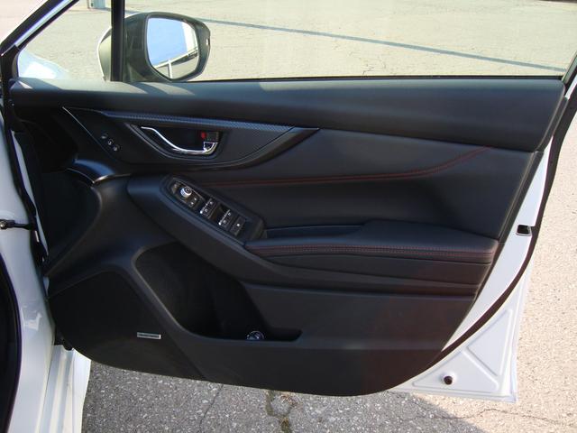 レヴォーグ STIスポーツR EXブラックインテリアセレクション(16枚目)