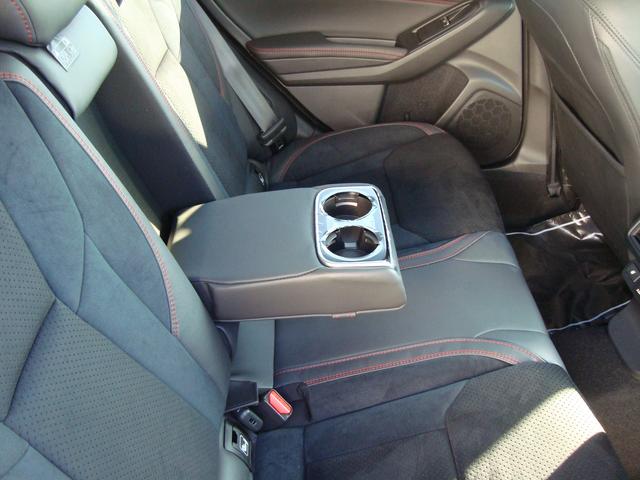 レヴォーグ STIスポーツR EXブラックインテリアセレクション(32枚目)