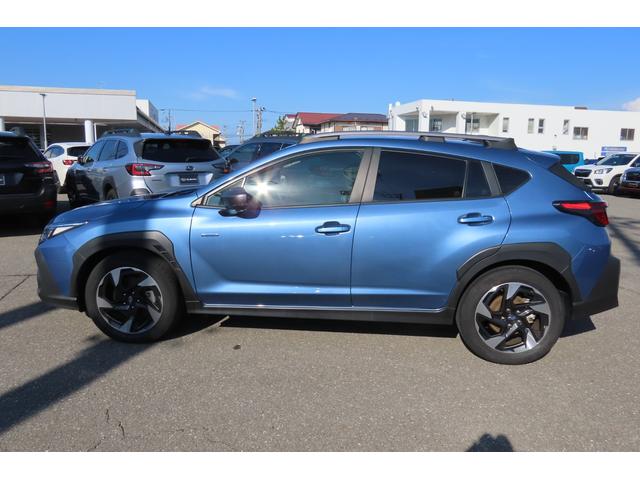 クロストレック リミテッド 弊社元社有車 11.6インチディスプレイ 禁煙車 元試乗車 ルーフレール 新世代アイサイト 11.6インチディスプレイ 運転席・助手席シートヒーター F/S/Rカメラ リヤシートUSBポートあり(3枚目)