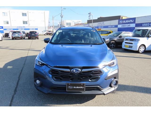 クロストレック リミテッド 弊社元社有車 11.6インチディスプレイ 禁煙車 元試乗車 ルーフレール 新世代アイサイト 11.6インチディスプレイ 運転席・助手席シートヒーター F/S/Rカメラ リヤシートUSBポートあり(4枚目)