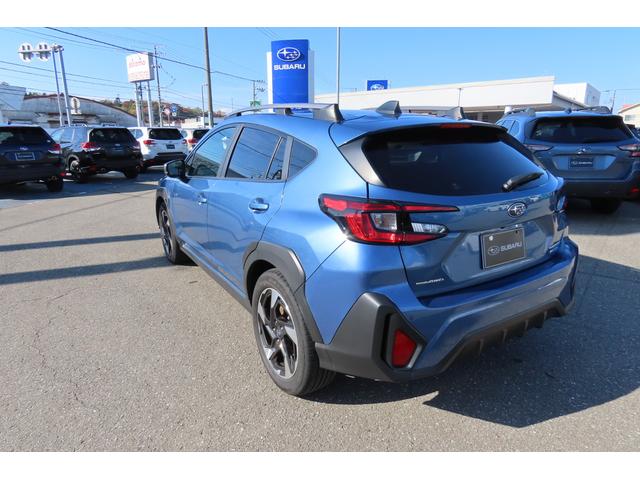 クロストレック リミテッド 弊社元社有車 11.6インチディスプレイ 禁煙車 元試乗車 ルーフレール 新世代アイサイト 11.6インチディスプレイ 運転席・助手席シートヒーター F/S/Rカメラ リヤシートUSBポートあり(10枚目)