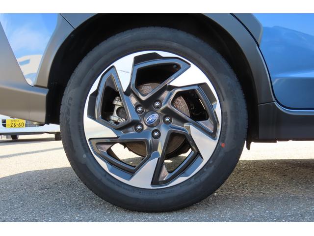 クロストレック リミテッド 弊社元社有車 11.6インチディスプレイ 禁煙車 元試乗車 ルーフレール 新世代アイサイト 11.6インチディスプレイ 運転席・助手席シートヒーター F/S/Rカメラ リヤシートUSBポートあり(13枚目)