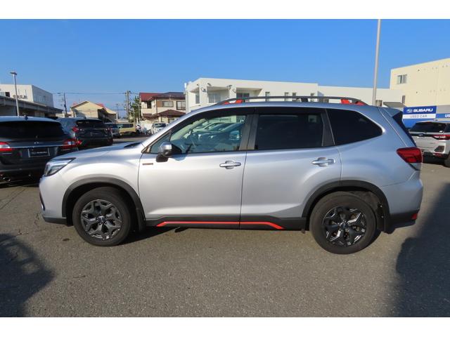 フォレスター X-BREAK EyeSight搭載車 撥水シート ルーフレール F/S/Rカメラ ETC2.0 17インチアルミホイール ドライバーモニタリングシステム 運転席・助手席シートヒーター 後席左右シートヒーター(3枚目)