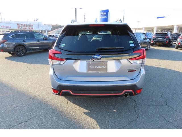 フォレスター X-BREAK EyeSight搭載車 撥水シート ルーフレール F/S/Rカメラ ETC2.0 17インチアルミホイール ドライバーモニタリングシステム 運転席・助手席シートヒーター 後席左右シートヒーター(5枚目)