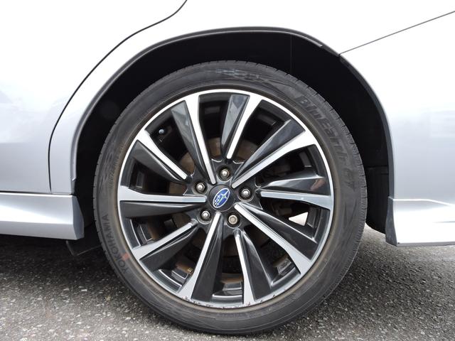 レヴォーグ ＳＴＩ　Ｓｐｏｒｔ　ＥＸ　ＥｙｅＳｉｇｈｔ　Ｘ搭載車　アイサイトＸ搭載　ボルドー本革シート　前後席シートヒーター　１１．６インチディスプレイ　Ｆ／Ｓ／Ｒカメラ　ＥＴＣ２．０　ドライブレコーダー　スマートリヤビューミラー　電動リヤゲート（14枚目）