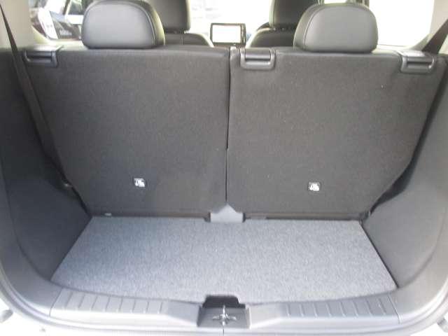 デイズ ハイウェイスター　Ｘ　アーバンクロム　自社試乗車　純正ナビ　踏み間違い防止　全周囲カメラ　フルセグＴＶ　Ｂｌｕｅｔｏｏｔｈ接続　衝突軽減ブレーキ　ハイビームアシスト　純正アルミ　インテリキー　ベンチシート　アイドリングストップ（9枚目）