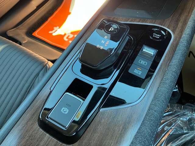 オーラ １．２　Ｇ　レザーエディション（13枚目）