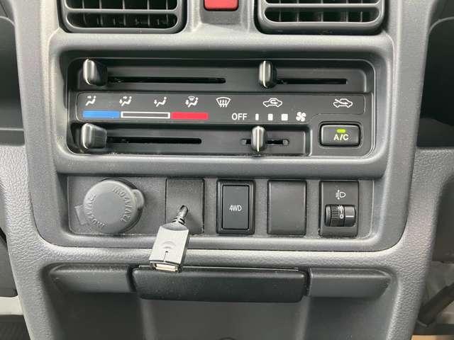 ＮＴ１００クリッパートラック ６６０　ＤＸ　４ＷＤ（8枚目）