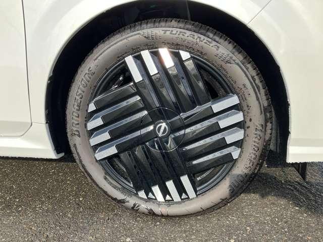 �A���~�z�C�[���������Ă���܂��B