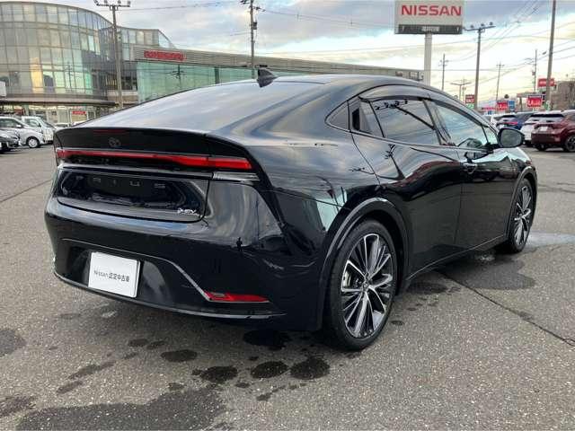 プリウス ２．０　Ｚ（3枚目）