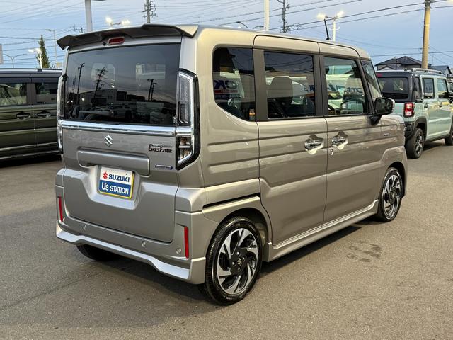 スペーシアカスタム カスタム　ＨＹＢＲＩＤ　ＸＳターボ　オーディオレス　プッシュスタート　オートライト　スライドドア　シートヒーター　オートエアコン　スズキセーフティーサポート　衝突被害軽減システム　衝突安全ボディ　盗難防止システム（5枚目）