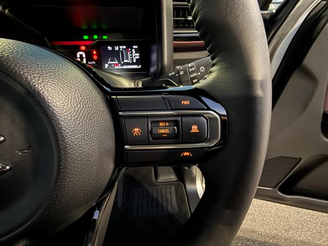 スペーシアカスタム カスタム　ＨＹＢＲＩＤ　ＸＳターボ　オーディオレス　プッシュスタート　オートライト　スライドドア　シートヒーター　オートエアコン　スズキセーフティーサポート　衝突被害軽減システム　衝突安全ボディ　盗難防止システム（44枚目）