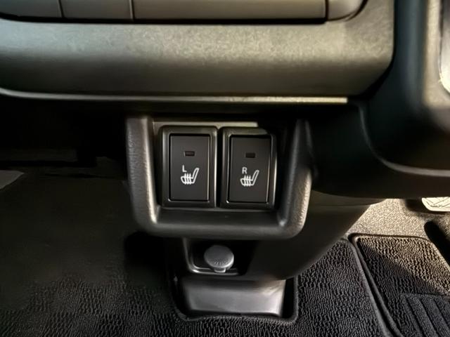 スペーシアカスタム カスタム　ＨＹＢＲＩＤ　ＸＳターボ　オーディオレス　プッシュスタート　オートライト　スライドドア　シートヒーター　オートエアコン　スズキセーフティーサポート　衝突被害軽減システム　衝突安全ボディ　盗難防止システム（53枚目）