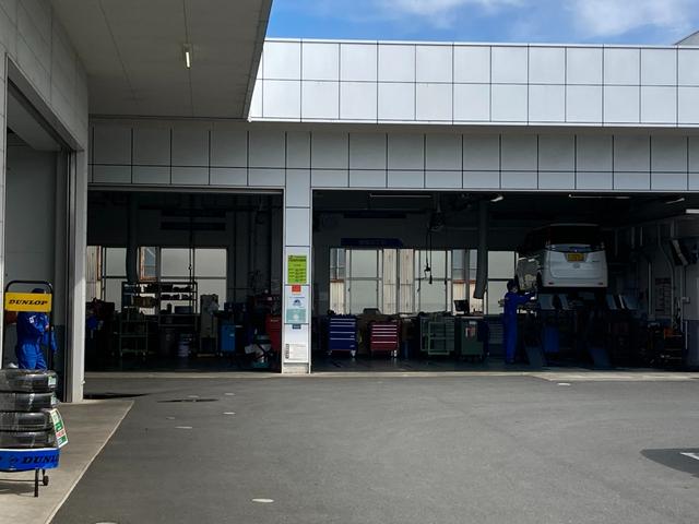 ワゴンＲスマイル ＨＹＢＲＩＤ　Ｓ　３型　衝突軽減ブレーキ　全方位カメラ付ナビ　純正ナビ　Ｂｌｕｅｔｏｏｔｈ　オートライト　スライドドア　バックカメラ　プッシュスタート　シートヒーター　オートエアコン　スズキセーフティーサポート　衝突被害軽減システム　アイドリングストップ（33枚目）