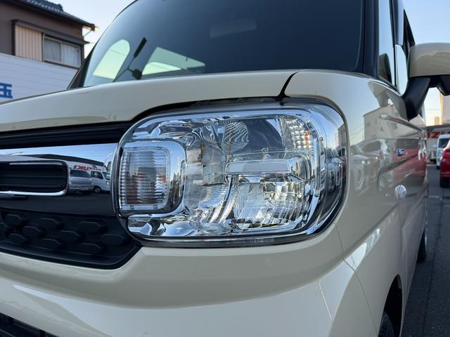 スペーシア ＨＹＢＲＩＤ　Ｘ　衝突軽減ブレーキ　全方位カメラ付き純正ナビ　純正ナビ　オートライト　バックカメラ　Ｂｌｕｅｔｏｏｔｈ　プッシュスタート　シートヒーター　オートエアコン　スズキセーフティーサポート　衝突被害軽減システム　アイドリングストップ　衝突安全ボディ（10枚目）