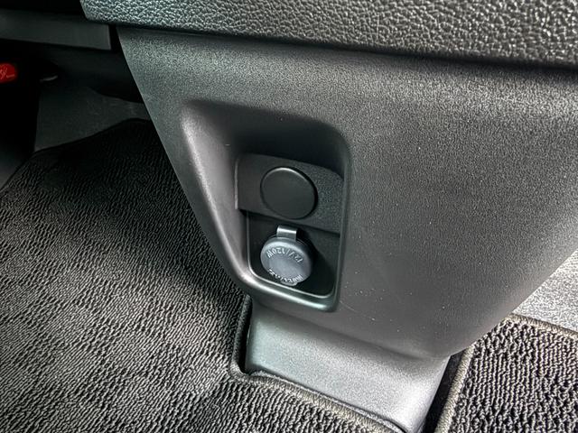 スペーシア ＨＹＢＲＩＤ　Ｘ　衝突軽減ブレーキ　全方位カメラ付き純正ナビ　純正ナビ　オートライト　バックカメラ　Ｂｌｕｅｔｏｏｔｈ　プッシュスタート　シートヒーター　オートエアコン　スズキセーフティーサポート　衝突被害軽減システム　アイドリングストップ　衝突安全ボディ（54枚目）