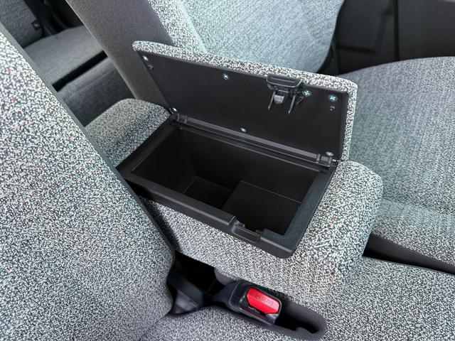 スペーシア ＨＹＢＲＩＤ　Ｘ　衝突軽減ブレーキ　全方位カメラ付き純正ナビ　純正ナビ　オートライト　バックカメラ　Ｂｌｕｅｔｏｏｔｈ　プッシュスタート　シートヒーター　オートエアコン　スズキセーフティーサポート　衝突被害軽減システム　アイドリングストップ　衝突安全ボディ（56枚目）