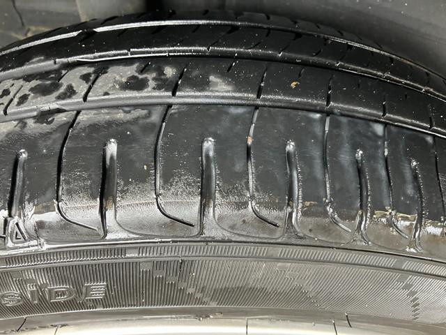 ソリオ ＨＹＢＲＩＤ　ＭＸ　衝突軽減ブレーキ　ナビゲ－ション　純正ナビ　Ｂｌｕｅｔｏｏｔｈ　オートライト　スライドドア　プッシュスタート　シートヒーター　オートエアコン　スズキセーフティーサポート　衝突被害軽減システム　横滑り防止機能　衝突安全ボディ（16枚目）