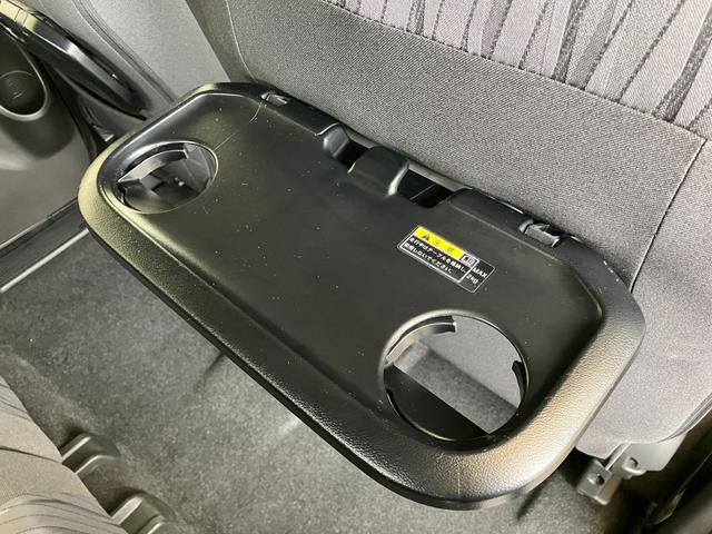 ソリオ ＨＹＢＲＩＤ　ＭＸ　衝突軽減ブレーキ　ナビゲ－ション　純正ナビ　Ｂｌｕｅｔｏｏｔｈ　オートライト　スライドドア　プッシュスタート　シートヒーター　オートエアコン　スズキセーフティーサポート　衝突被害軽減システム　横滑り防止機能　衝突安全ボディ（31枚目）