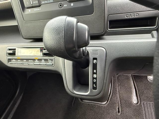 ワゴンＲ ＦＸ　４型　衝突軽減ブレーキ　ＣＤプレーヤー　プッシュスタート　シートヒーター　オートエアコン　スズキセーフティーサポート　衝突被害軽減システム　衝突安全ボディ　盗難防止システム（9枚目）