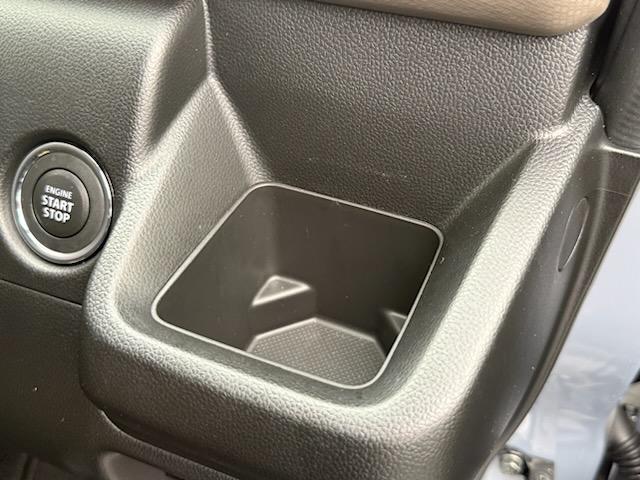 ワゴンＲ ＦＸ　４型　衝突軽減ブレーキ　ＣＤプレーヤー　プッシュスタート　シートヒーター　オートエアコン　スズキセーフティーサポート　衝突被害軽減システム　衝突安全ボディ　盗難防止システム（13枚目）