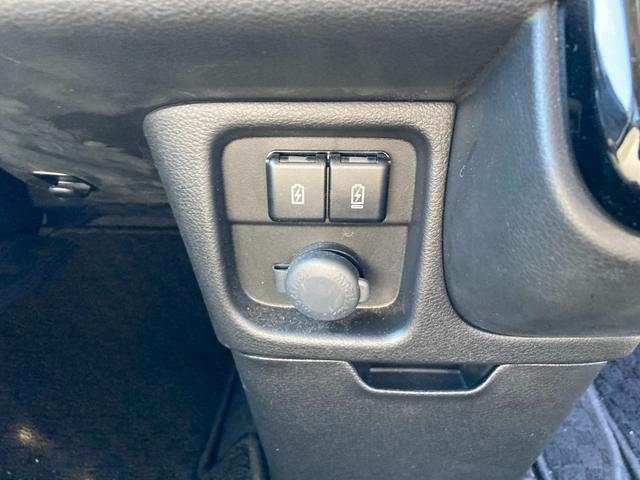 ソリオ ＨＹＢＲＩＤ　ＳＺ　２型　衝突軽減ブレーキ　ナビゲーション　純正ナビ　Ｂｌｕｅｔｏｏｔｈ　オートライト　スライドドア　プッシュスタート　オートエアコン　シートヒーター　スズキセーフティーサポート　衝突被害軽減システム　アイドリングストップ　衝突安全ボディ（9枚目）