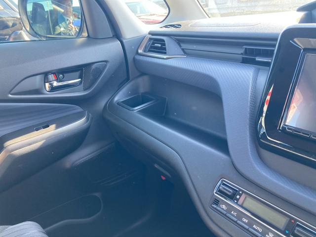 ソリオ ＨＹＢＲＩＤ　ＳＺ　２型　衝突軽減ブレーキ　ナビゲーション　純正ナビ　Ｂｌｕｅｔｏｏｔｈ　オートライト　スライドドア　プッシュスタート　オートエアコン　シートヒーター　スズキセーフティーサポート　衝突被害軽減システム　アイドリングストップ　衝突安全ボディ（15枚目）