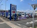 店舗は、国道152号線沿 他県からですとクルマなら 新東名は浜北インター、東名ですと浜松西インターか三方原スマートインターが最寄になります。電車ですと遠州鉄道の積志駅で降りられて10分ほどです。