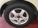 アルミホイール付!鉄ホイールと違って軽いので燃費にも影響してきます。ガソリンの高騰に少しは貢献します!足元がきまります。