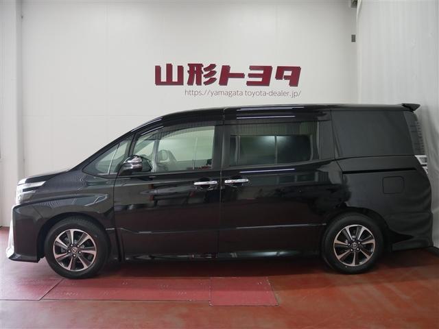 ヴォクシー ZS 煌III フルセグ メモリーナビ DVD再生 後席モニター バックカメラ 衝突被害軽減システム ETC 両側電動スライド LEDヘッドランプ ウオークスルー 乗車定員7人 3列シート ワンオーナー(2枚目)