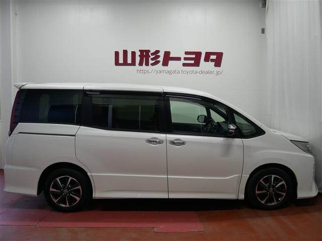 ノア Si ダブルバイビー フルセグ メモリーナビ DVD再生 バックカメラ 衝突被害軽減システム ETC 両側電動スライド LEDヘッドランプ ウオークスルー ワンオーナー アイドリングストップ(3枚目)