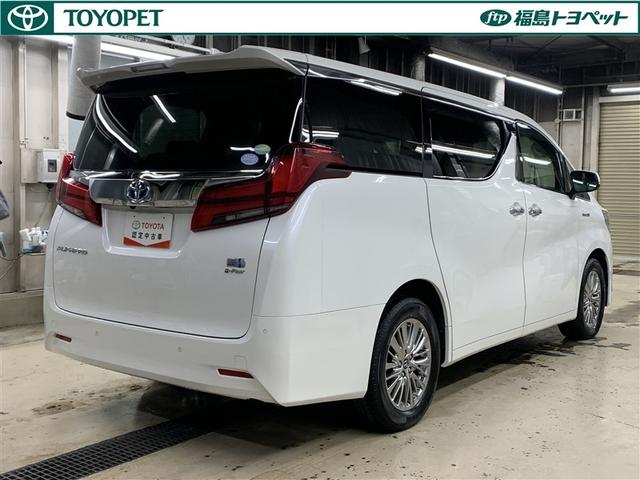 アルファードハイブリッド Ｇ　４ＷＤ　フルセグ　メモリーナビ　ＤＶＤ再生　後席モニター　バックカメラ　衝突被害軽減システム　ＥＴＣ　両側電動スライド　ＬＥＤヘッドランプ　乗車定員７人　３列シート　ワンオーナー（5枚目）