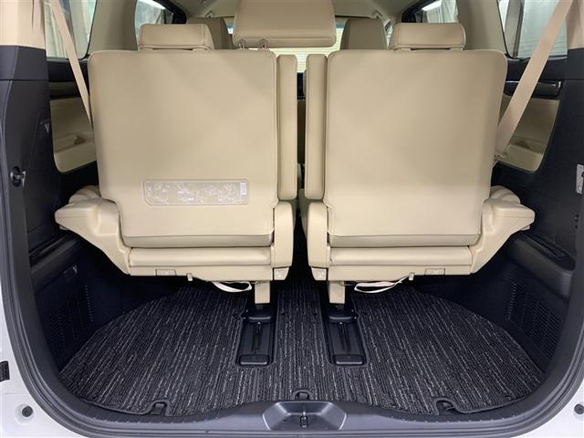 アルファードハイブリッド Ｇ　４ＷＤ　フルセグ　メモリーナビ　ＤＶＤ再生　後席モニター　バックカメラ　衝突被害軽減システム　ＥＴＣ　両側電動スライド　ＬＥＤヘッドランプ　乗車定員７人　３列シート　ワンオーナー（11枚目）