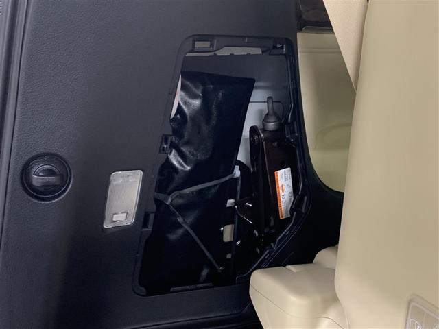 アルファードハイブリッド Ｇ　４ＷＤ　フルセグ　メモリーナビ　ＤＶＤ再生　後席モニター　バックカメラ　衝突被害軽減システム　ＥＴＣ　両側電動スライド　ＬＥＤヘッドランプ　乗車定員７人　３列シート　ワンオーナー（13枚目）