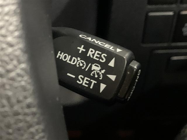 アルファードハイブリッド Ｇ　４ＷＤ　フルセグ　メモリーナビ　ＤＶＤ再生　後席モニター　バックカメラ　衝突被害軽減システム　ＥＴＣ　両側電動スライド　ＬＥＤヘッドランプ　乗車定員７人　３列シート　ワンオーナー（31枚目）