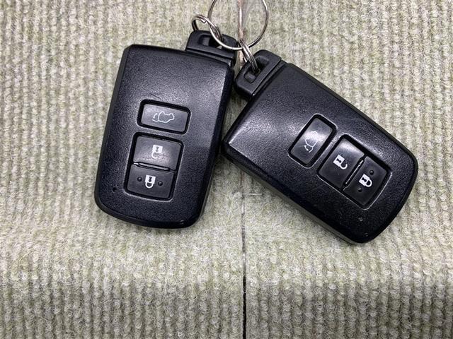 ハリアーハイブリッド プレミアム　革シート　４ＷＤ　フルセグ　メモリーナビ　ＤＶＤ再生　バックカメラ　衝突被害軽減システム　ＥＴＣ　ドラレコ　ＬＥＤヘッドランプ（15枚目）