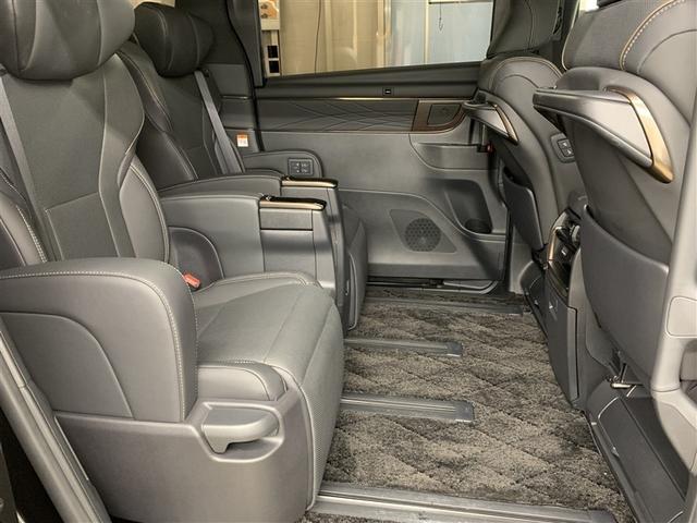 アルファード Z サンルーフ 4WD フルセグ メモリーナビ ミュージックプレイヤー接続可 後席モニター バックカメラ 衝突被害軽減システム ETC ドラレコ 両側電動スライド LEDヘッドランプ 乗車定員7人(9枚目)