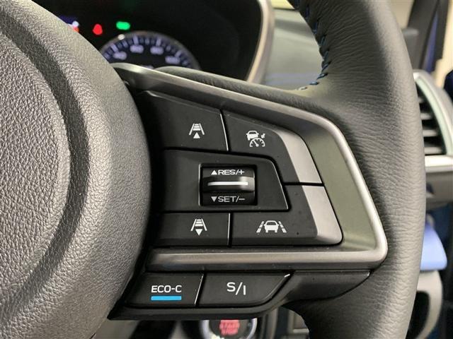 クルーズコントロールは高速道路などで一定速度に設定して走行します。ロングドライブに便利です。