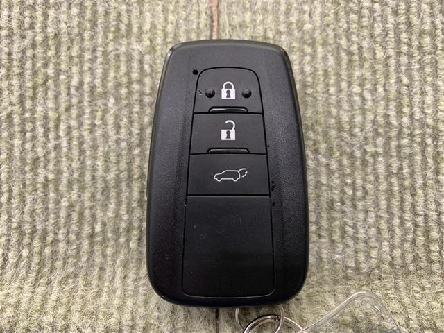 カローラクロス ハイブリッド　Ｚ　サンルーフ　フルセグ　メモリーナビ　バックカメラ　衝突被害軽減システム　ＥＴＣ　ＬＥＤヘッドランプ　ワンオーナー（15枚目）