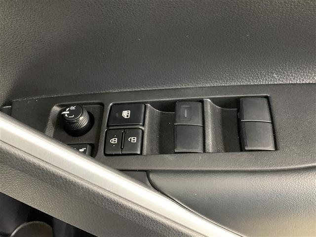 カローラクロス ハイブリッド　Ｚ　サンルーフ　フルセグ　メモリーナビ　バックカメラ　衝突被害軽減システム　ＥＴＣ　ＬＥＤヘッドランプ　ワンオーナー（32枚目）