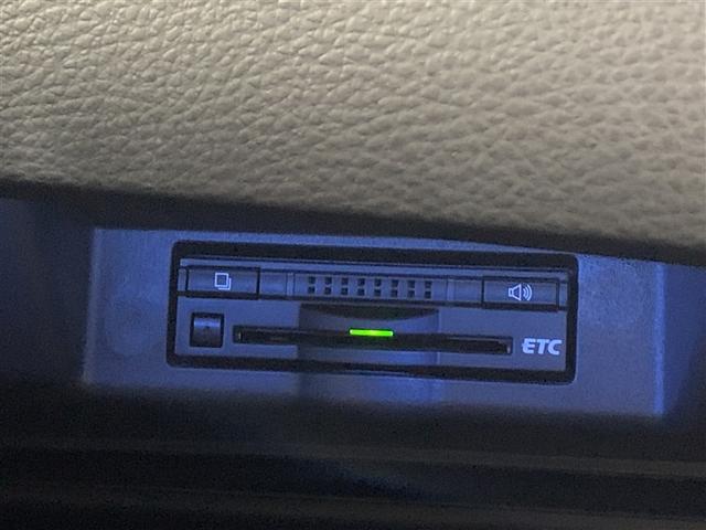 ハリアー プレミアム　フルセグ　メモリーナビ　ＤＶＤ再生　バックカメラ　ＥＴＣ　ＬＥＤヘッドランプ　ワンオーナー　アイドリングストップ（18枚目）