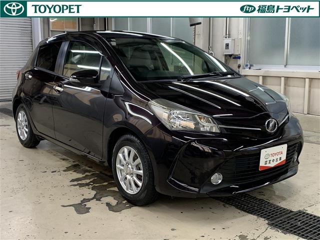 ヴィッツ １．３Ｆ　スマートスタイル　フルセグ　メモリーナビ　ＤＶＤ再生　バックカメラ　ＥＴＣ　ワンオーナー　アイドリングストップ（3枚目）